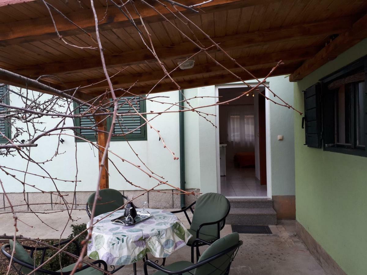 Seaside Apartment For 2 P Trogir Exterior photo