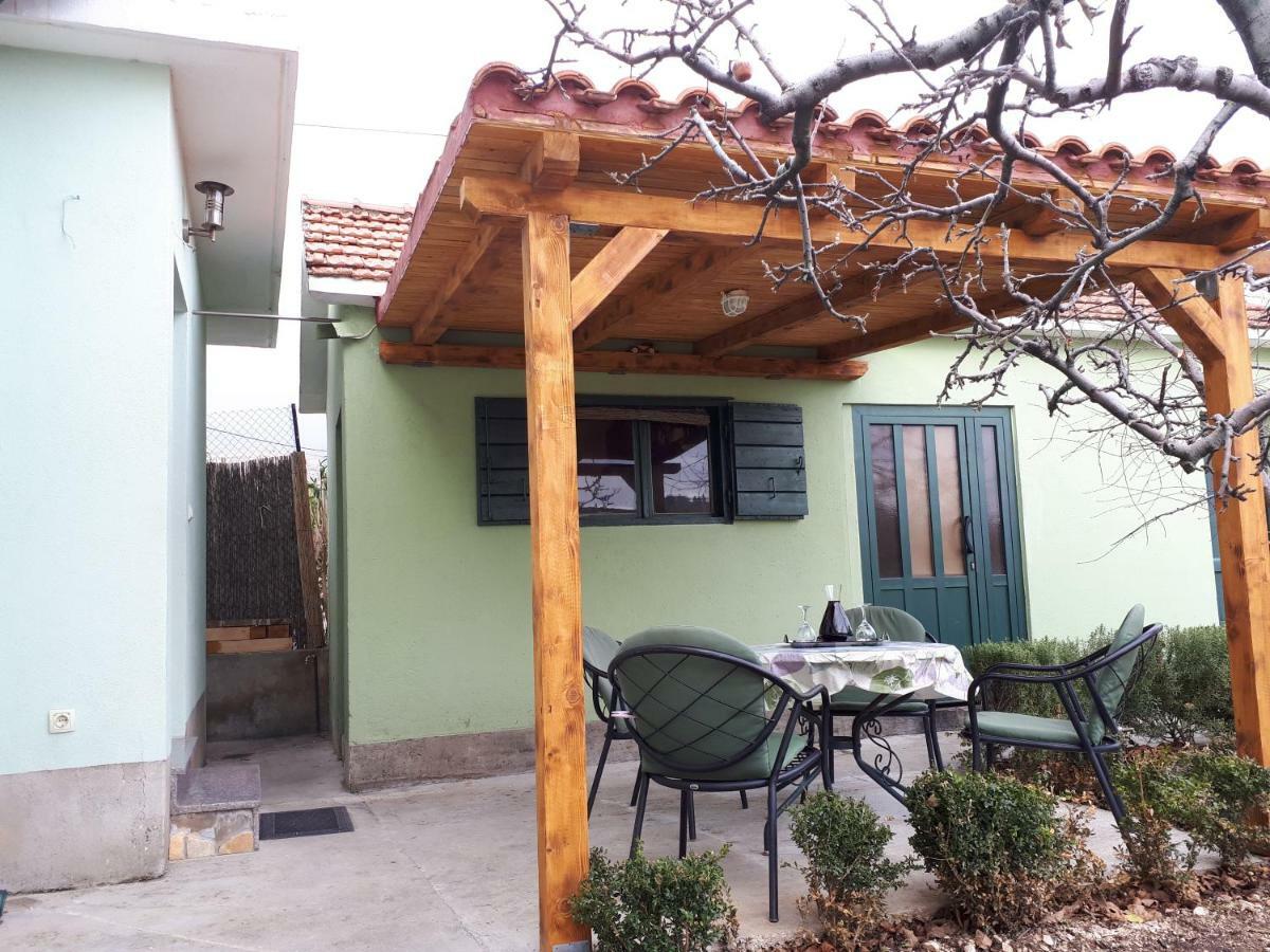 Seaside Apartment For 2 P Trogir Exterior photo